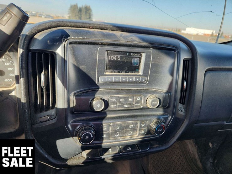 2016-chevrolet-silverado-2500hd-image-11