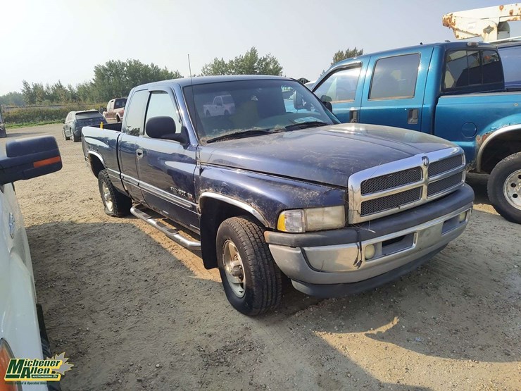 2001-dodge-ram-1500-image-4