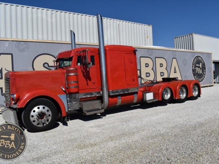1990-peterbilt-379-image-16