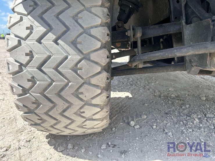 2013-kubota-rtv-x900-4x4-diesel-utility-cart-image-17