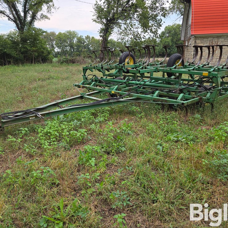 JOHN DEERE 1010