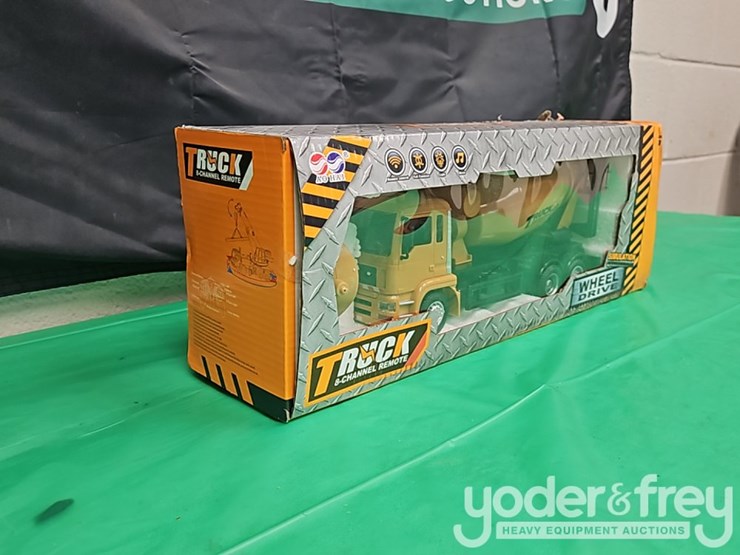 unused-2025-mixer-truck-toy-image-3