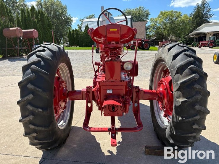 1954-ih-farmall-super-m-ta-2wd-tractor-image-6