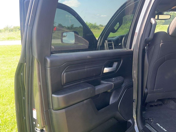 2022-dodge-ram-1500-image-19