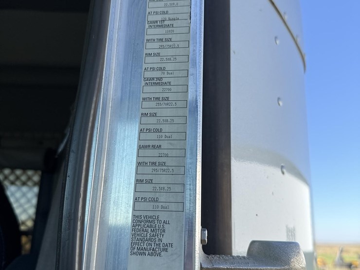 2009-kenworth-t800-image-21