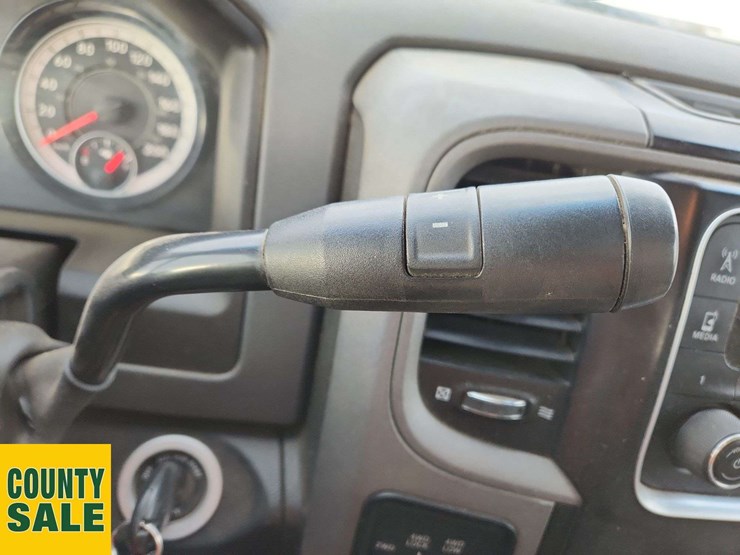 2016-ram-tradesman-image-10