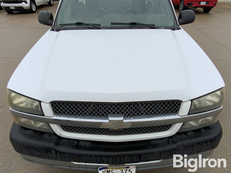 2004-chevrolet-silverado-2500-image-10
