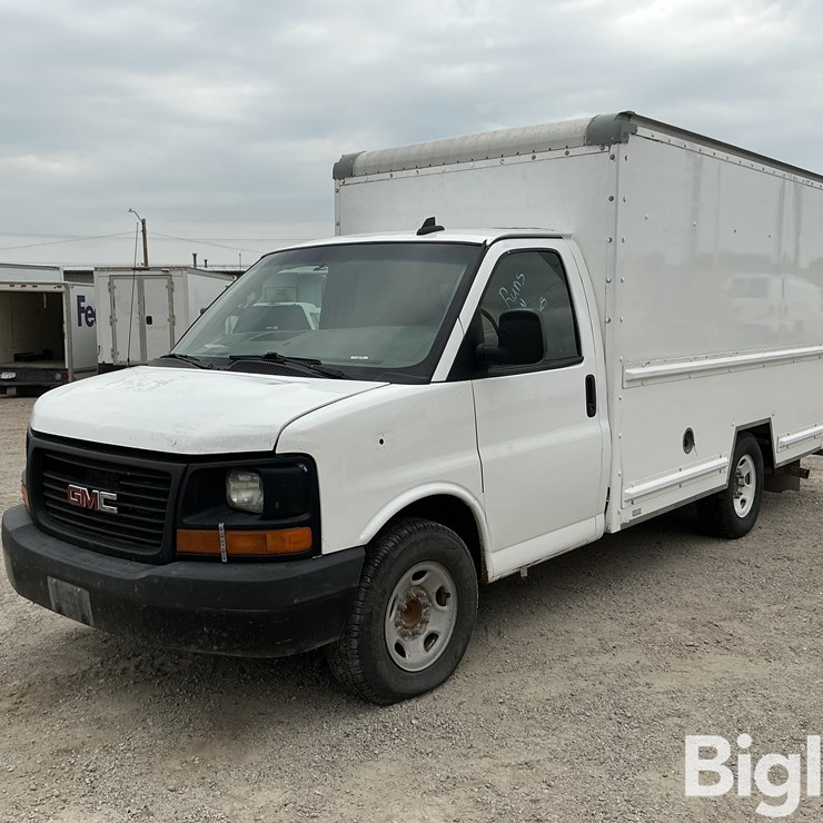 2017 GMC Savana S/A Delivery Truck