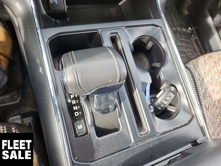 2022-ford-f150-xlt-image-13