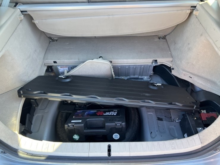 2005-toyota-prius-hybrid-sedan-image-18
