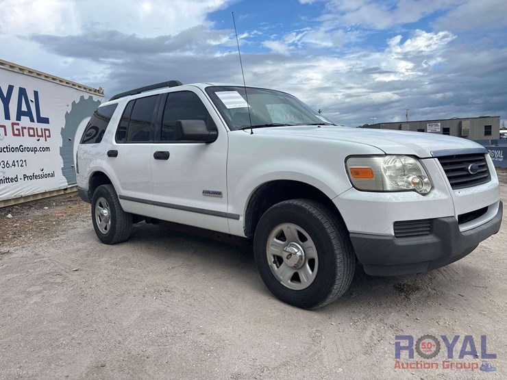 2006-ford-explorer-image-2