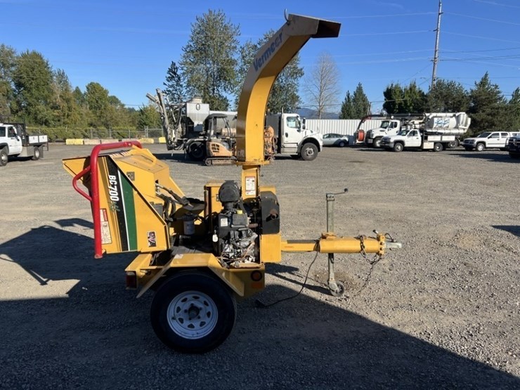 2014-vermeer-bc700xl-image-3