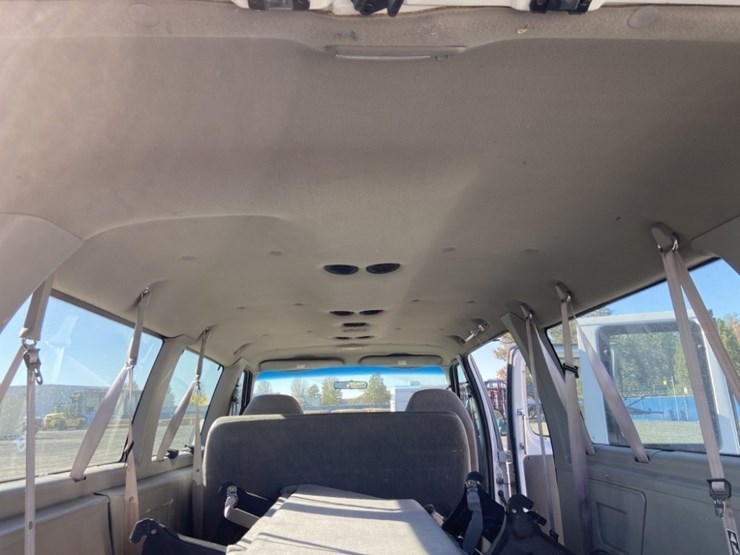 2001-ford-e350-image-25