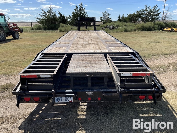 2010-circle-m-t/a-gooseneck-flatbed-trailer-image-6