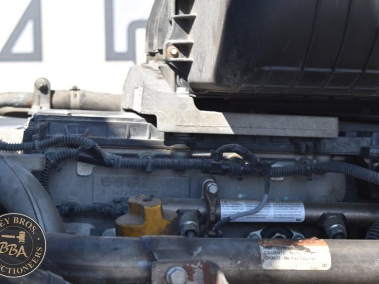 2020-western-star-5700xe-image-75
