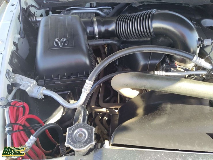 2017-ram-1500-laramie-image-27