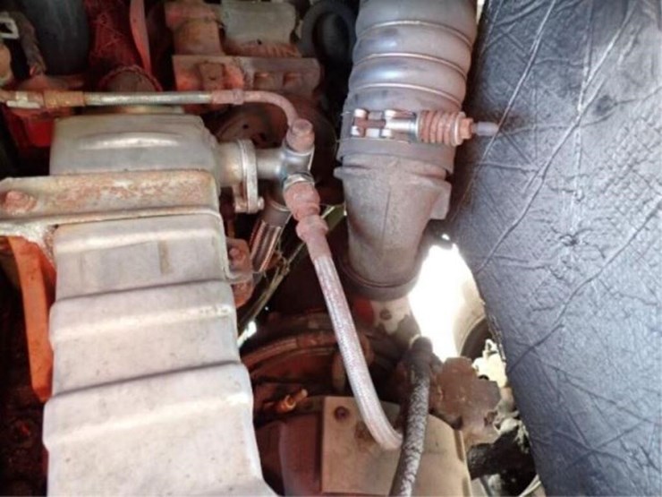 2015-freightliner-mt55-image-52