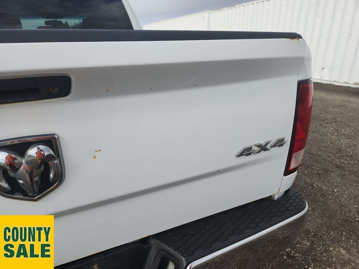 2012-ram-2500-laramie-image-38