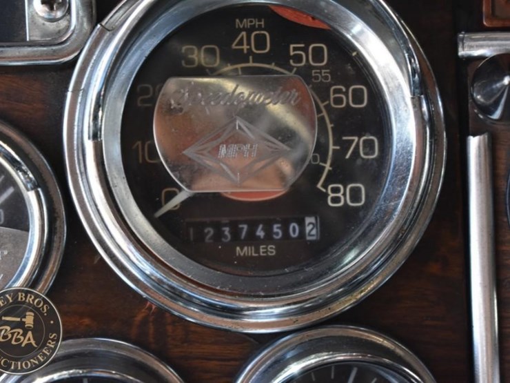 1990-peterbilt-379-image-75