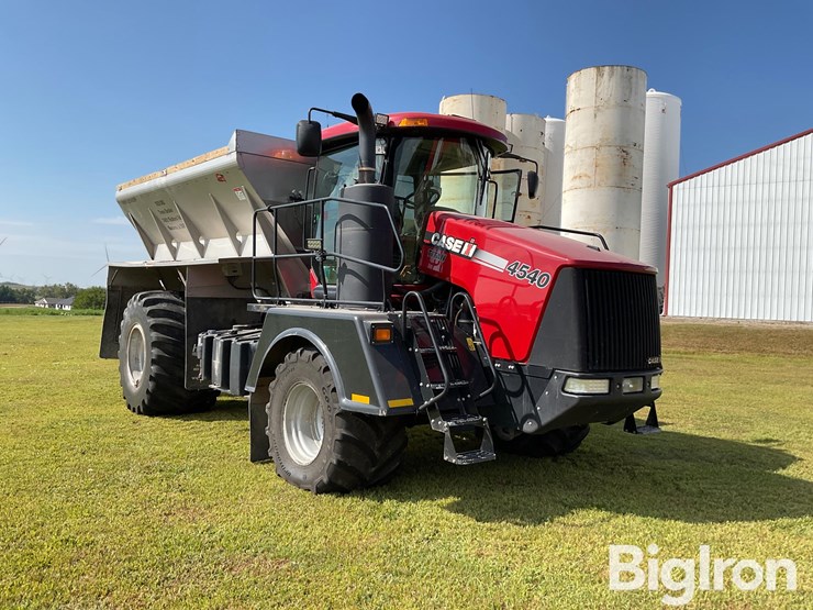 2016-case-ih-titan-4540-image-3