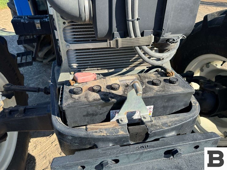 2010-new-holland-t5060-image-45