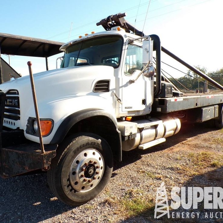 (x) (3-39) 2007 MACK CV-713 T/A Rig-Up Gin Truck,
