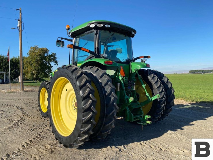 2011-john-deere-8285-tractor-image-3