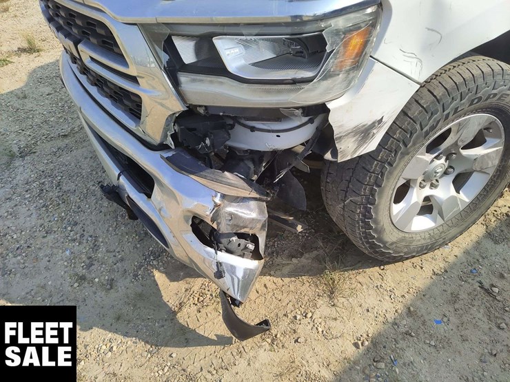 non-operable-2022-ram-1500-4x4-big-horn-4dr-crew-cab-5.6-ft.-sb-pickup-image-25
