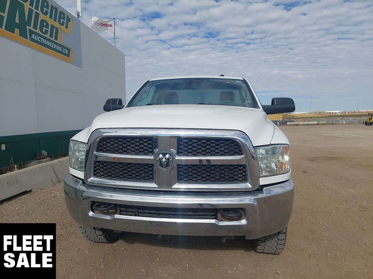 2016-ram-tradesman-image-14