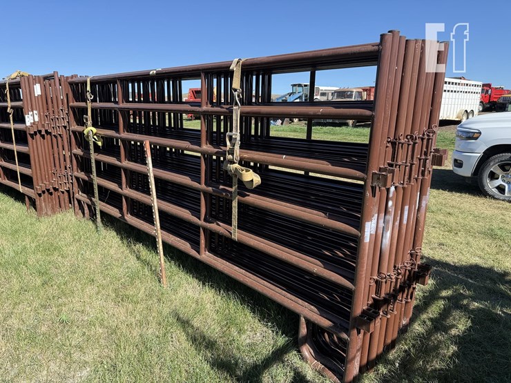 15x-hiqual-14'-panels-image-2