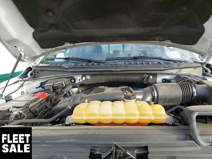 2017-ford-f150-image-16