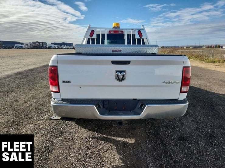 2012-ram-1500-slt-image-21