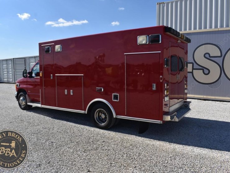 2007-ford-e450-image-3