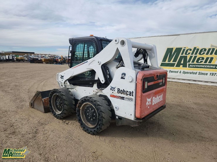 2010-bobcat-s650-image-3