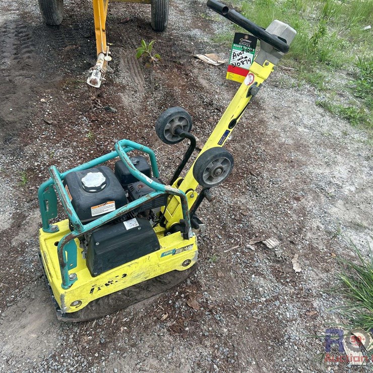 2022 Ammann 22/40 Compact Reversible Plate Compactor