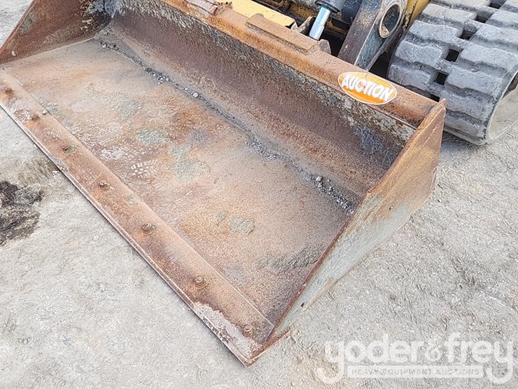 2018-deere-333g-image-19
