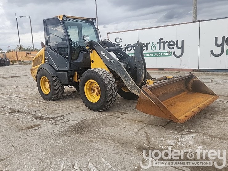 2016-deere-304k-image-29