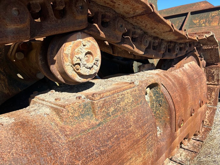 caterpillar-973-image-12