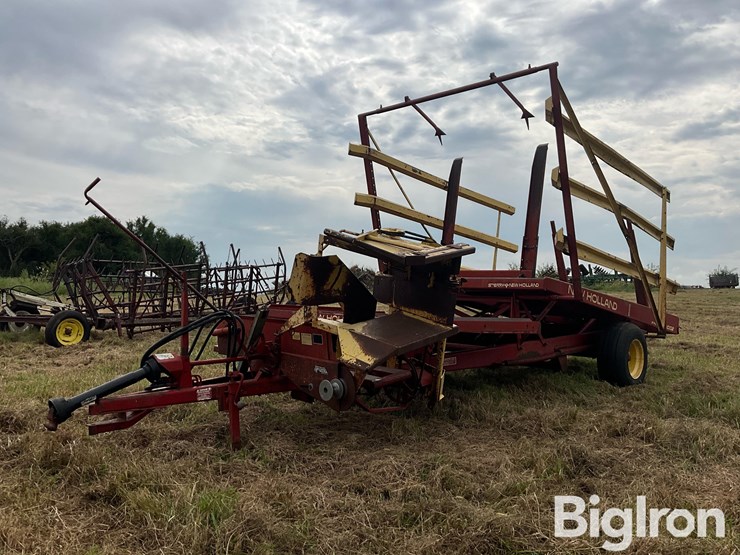 new-holland-1002-image-8