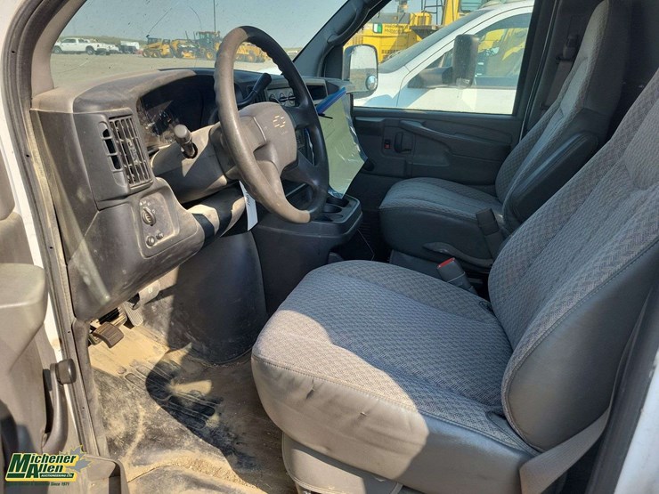 non-operable-2006-chevrolet-express-s/a-cube-van-image-14