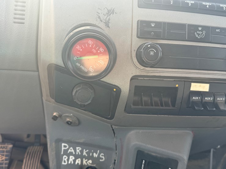 2015-ford-f650-image-41