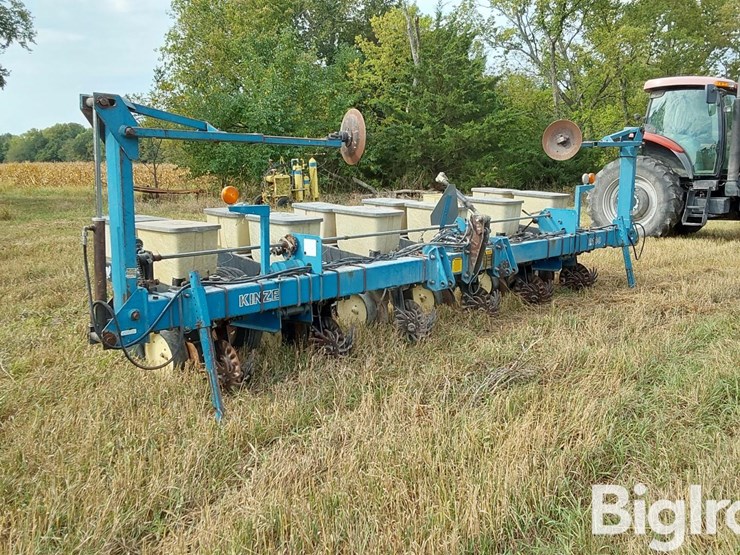 kinze-2100-image-3