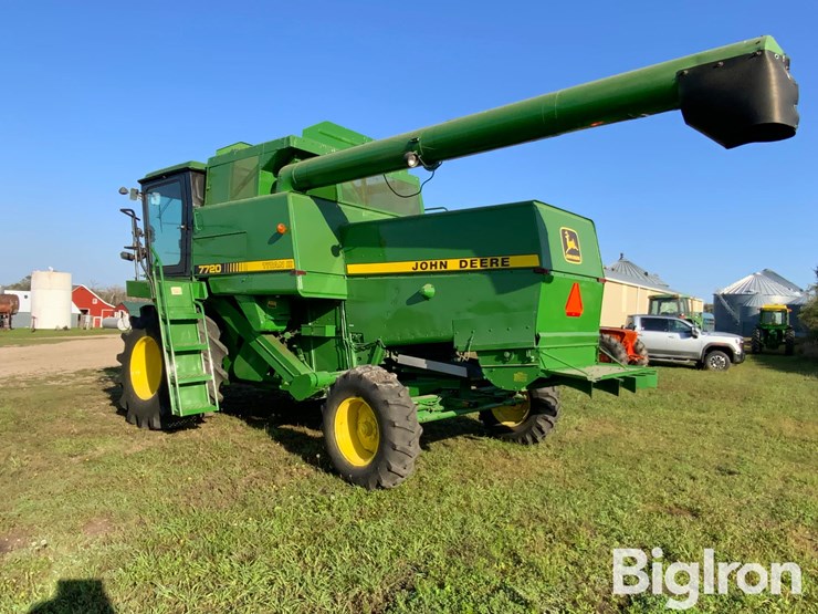 1987-john-deere-7720-titan-ii-image-7