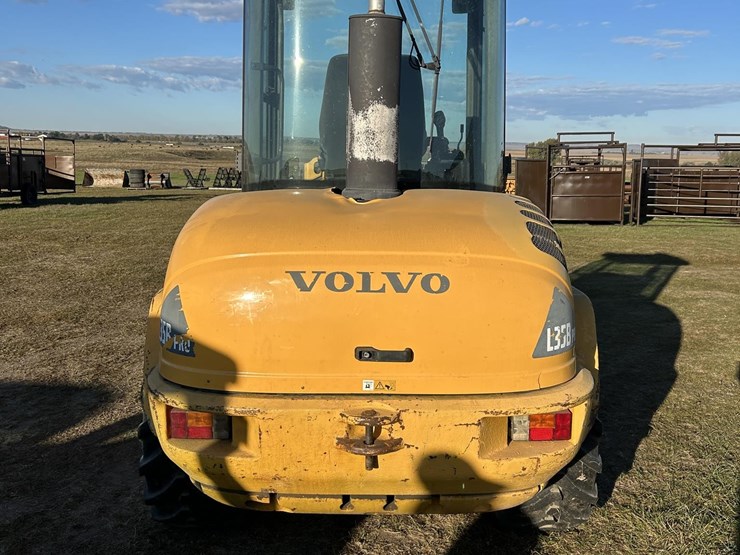 2009-volvo-l35b-image-8