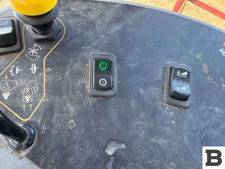 new-holland-h8040-image-57
