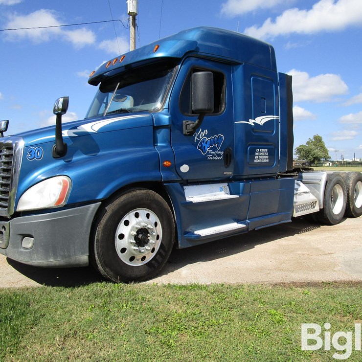 2016 FREIGHTLINER CASCADIA 125
