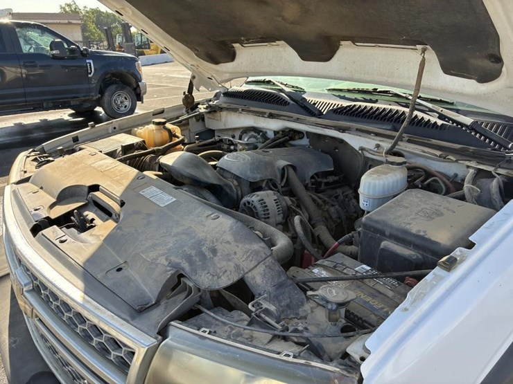 2005-chevrolet-3500-image-8