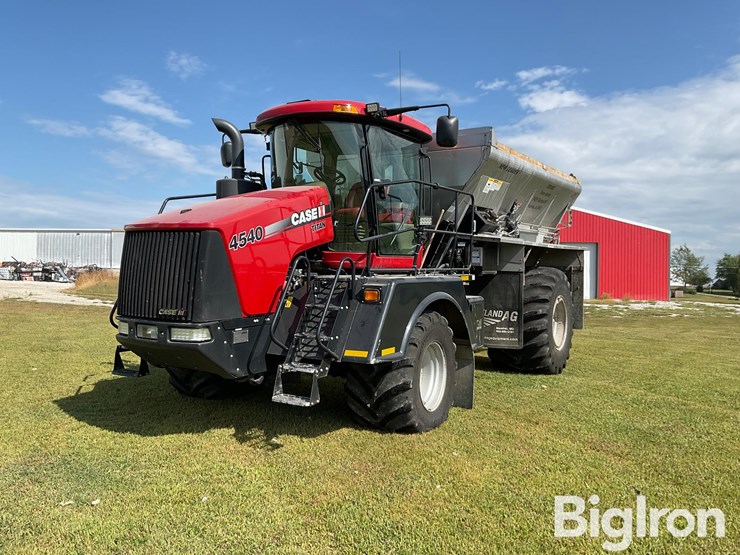 2016-case-ih-titan-4540-image-1