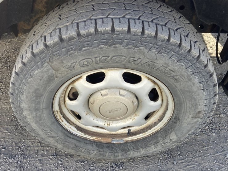 2011-ford-f150-image-39