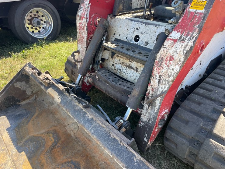 bobcat-t250-image-15